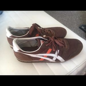 ASICS MAN SIZE 11